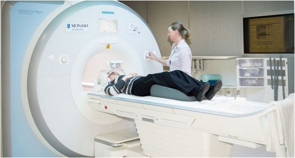 SKANER MRI