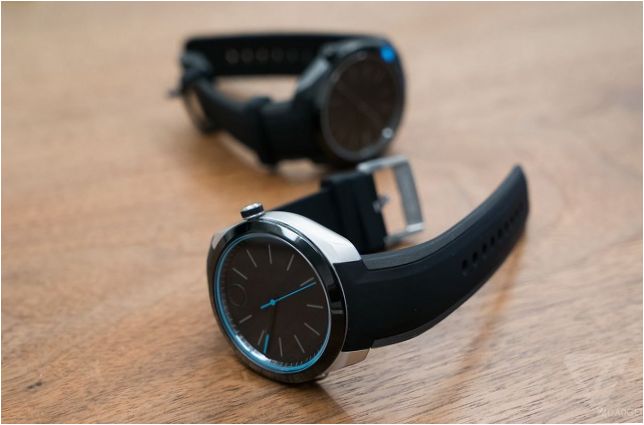 Analogowy smartwatch