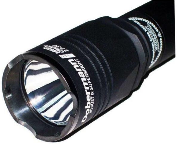 ArmyTek Dobermann Pro XHP35 HI (ciepłe światło) Nowa wersja