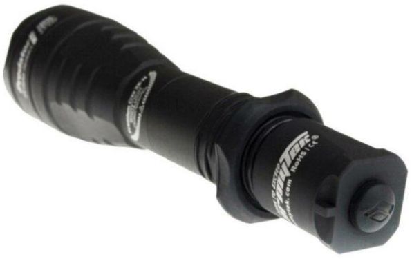 ArmyTek Predator v3 XP-L HI (białe światło)