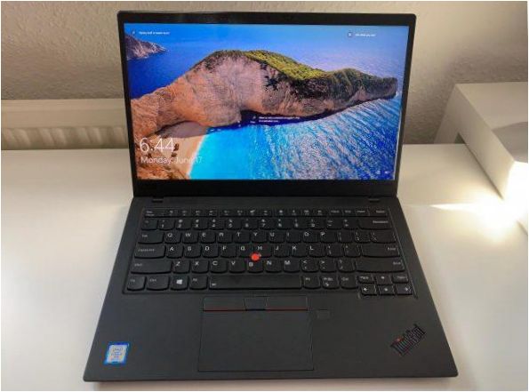 Lenovo THINKPAD X1 Carbon Ultrabook (7th Gen)